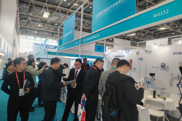 杜克泰克亮相國際石油石化裝備展 多款監測產品備受矚目